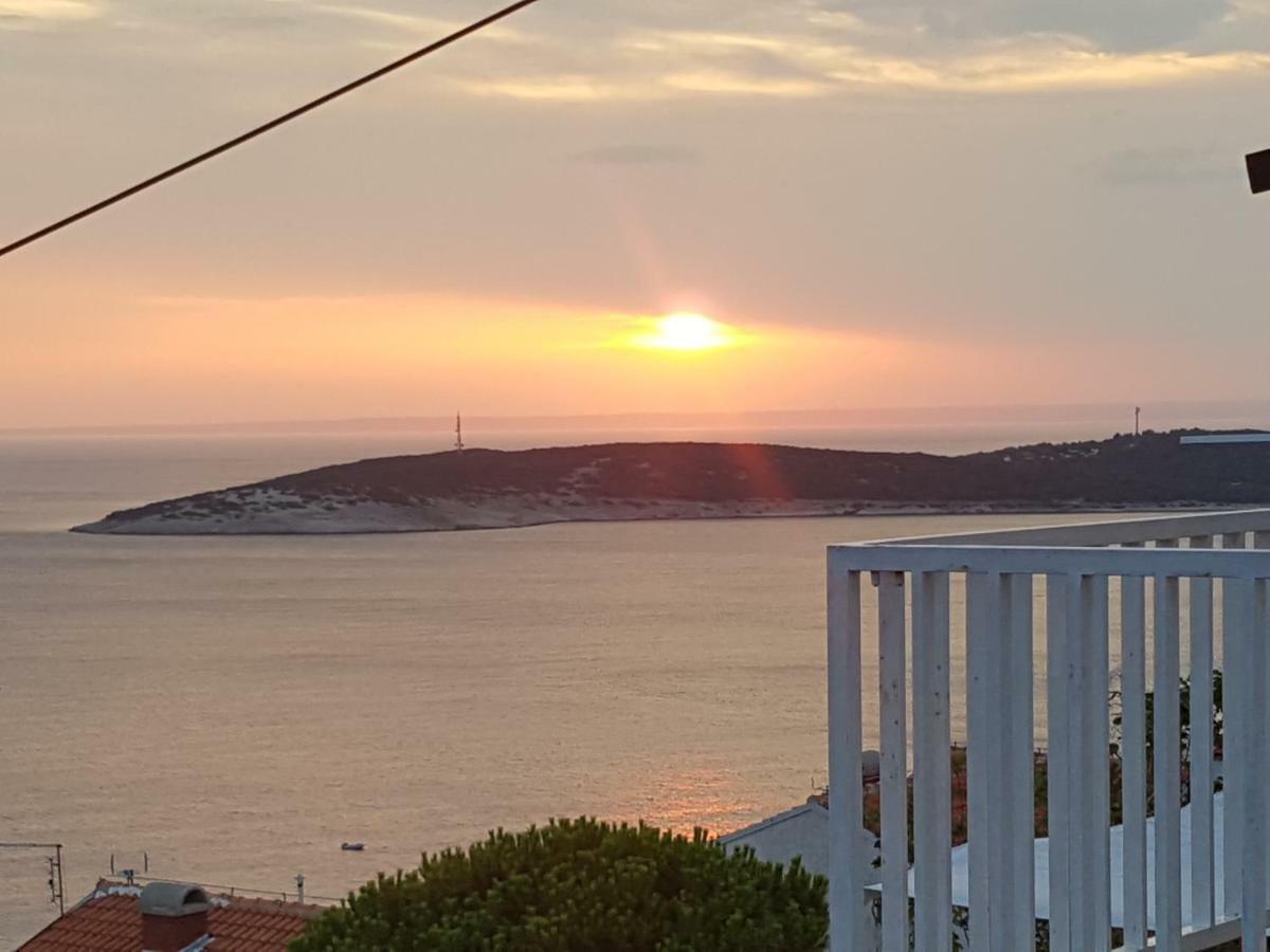 Martinšćica Modern Two Floors Apartment With A Beautiful View מראה חיצוני תמונה